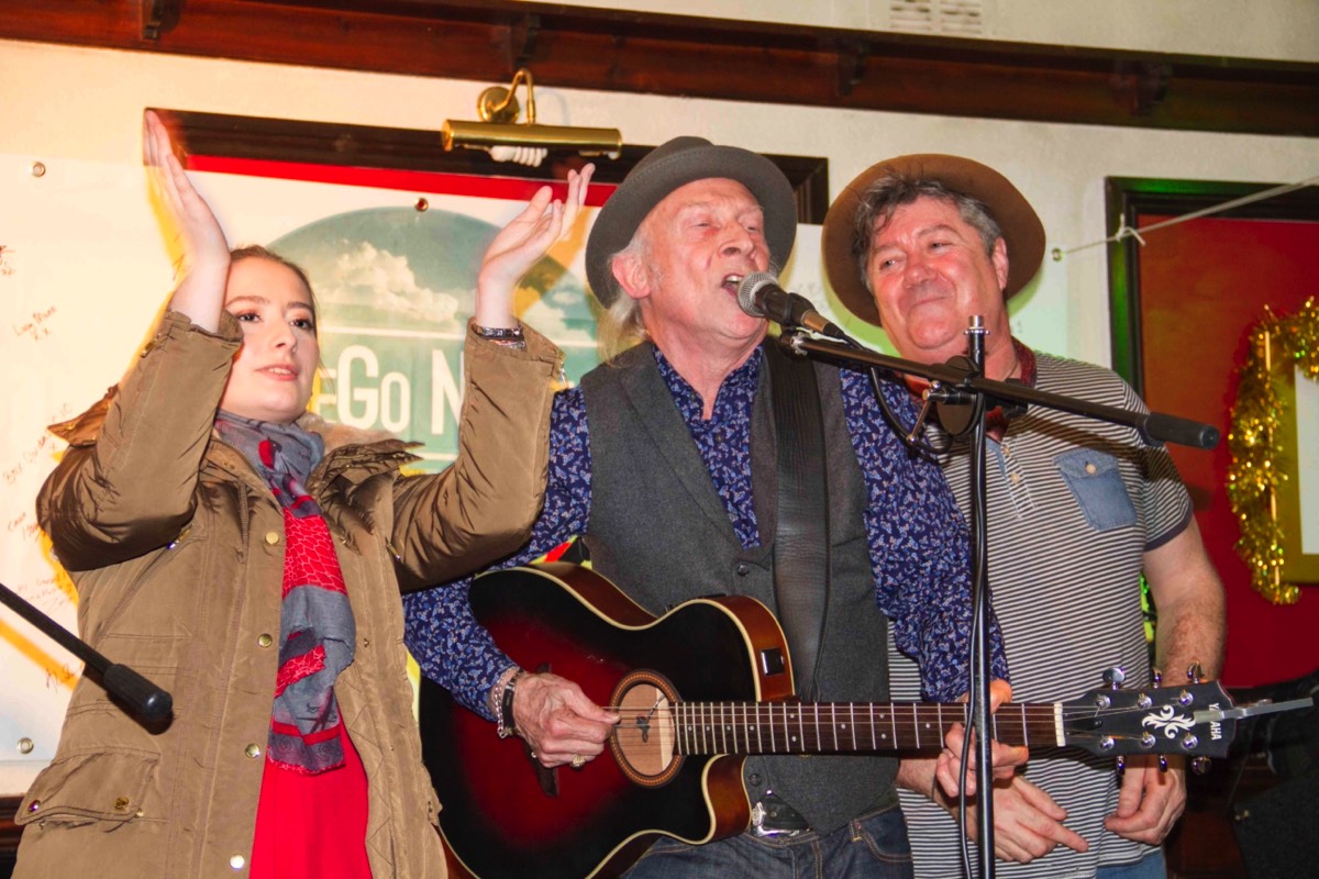 Ian Roberts and Del Bromham play IndeGo Nights at the Two Brewers